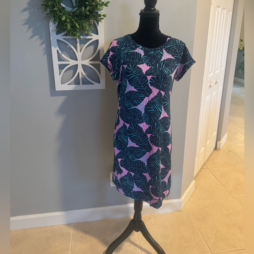 Size Med. Philosophy summer TEE shirt dress so pretty! Palm Dress
